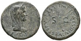 LIVIA. Dupondio. (Ae. 16.88g \/ 30mm). 22-23 AD Rome. Anv: PIETAS. Veiled, draped and diadem bust to the right of Livia. Rev: UNC, around legend: IMP ...