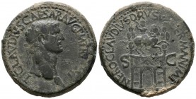 CLAUDIUS. Sesterce. (Ae. 30.36g \/ 36mm). 41-50 AD 41-42 AD Rome. Anv: TI CLAVDIVS CAESAR AVG PM TR P IMP. Laureate bust of Claudio on the right. Rev:...