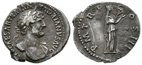 HADRIAN. Denarius. (Ar. 3.19g \/ 20mm). 119-122 AD Rome. Anv: IMP CAESAR TRAIAN HADRIANVS AVG. Laureate and draped bust of Hadrian. Rev: PM TR P COS I...