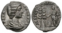 JULIA DOMNA. Denarius. (Ar. 3.62g \/ 18mm). 198-200 AD Rome. Anv: IVLIA AVGVSTA. Bust draped to the right of Julia Domna. Rev: MATRI CASTRORVM. Julia ...