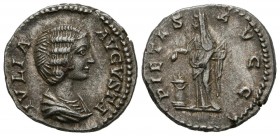 JULIA DOMNA. Denarius. (Ar. 3.35g \/ 18mm). 196-211 AD Rome. Anv: IVLIA AVGVSTA. Draped bust with hair gathered to the right of Julia Domna. Rev: PIET...