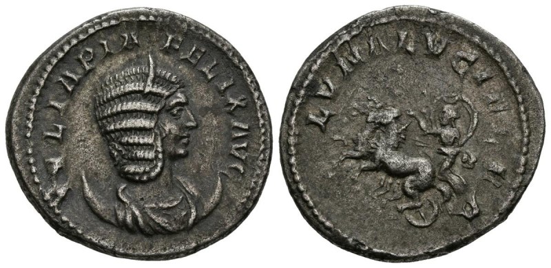 JULIA DOMNA. Antoninian. (Ar. 4.99g \/ 23mm). 215-217 AD Rome. Anv: IVLIA PIA FE...