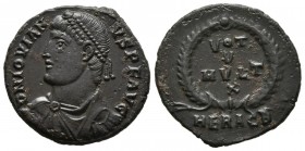 JOVIAN. Follis. (Ae. 3.56g \/ 20mm). 363-364 AD Heraclea. Anv: DN IOVIANVS PF AVG. Diademic bust, draped and with cuirass on the left of Joviano. Rev:...