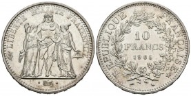 FRANCE. 10 Francs. (Ar. 25.01g \/ 37mm). 1965. (Km # 932). AU.