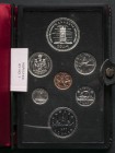 CANADA. Complete official case from 1977 that includes 7 coins of various modules (from 1 Cent to 1 Dollar) and materials (nickel, bronze and silver)....