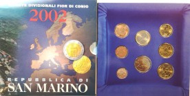 San Marino. Serie divisionale annuale 2002. Con 5 Euro in Ag.