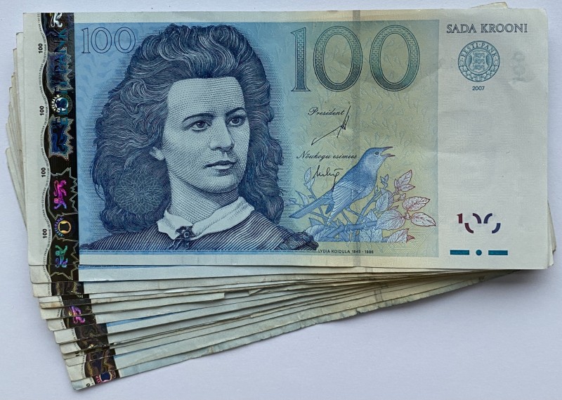 Estonia 100 krooni 2007 (20)
Various series and condition. 20 pc = 2000 EEK. So...