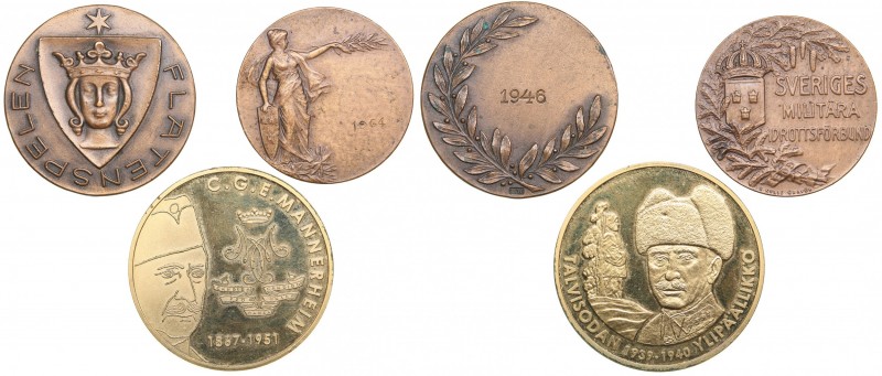 Medals (3)
(3)