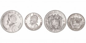 Monedas Extranjeras
Panamá
Lote de 2 monedas. AR. 1/2 Balboa 1961 y Balboa 1966. KM.26 y 27. EBC a MBC-.