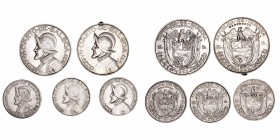 Monedas Extranjeras
Panamá
Serie de 5 monedas. AR. 1/10 Balboa 1947, 1961 y 1962, 1/4 Balboa 1947 (estuvo colgada) y 1962. (MBC+ a MBC-).