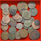 Lotto di 31 bronzetti romani ed uno greco come da foto. Sold as is no return
MB