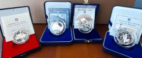 REPUBBLICA ITALIANA (1947-) 500 Lire 1988, 1991 e 1992 – AG Lotto di quattro monete in confezioni originali
FS