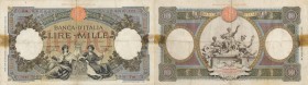 Banca d’Italia – 1.000 Lire 29/04/1940 T66 7720 – Gig. BI 44K Pesante piega in quattro, restauri alle estremità
MB