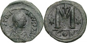 Justinian I (527-565). AE 40 Nummi, Constantinople mint. Diademed, draped and cuirassed bust right. / Large M flanked by two stars; CON in exergue. D....