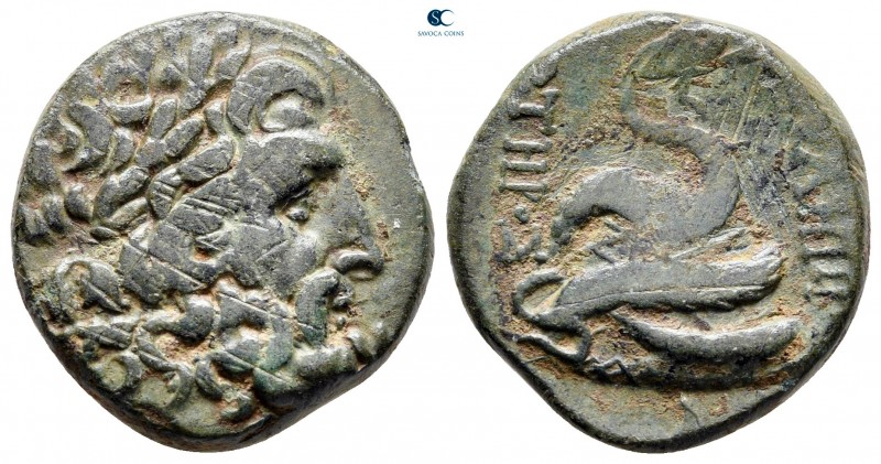 Mysia. Pergamon circa 133-27 BC. 
Bronze Æ

20 mm, 6,86 g

Laureate head of...