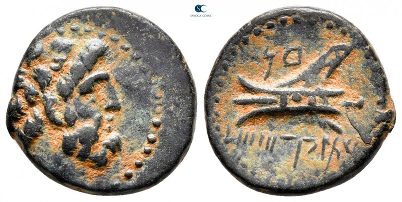 Phoenicia. Arados circa 137-51 BC. 
Bronze Æ

16 mm, 3,51 g

Laureate head ...
