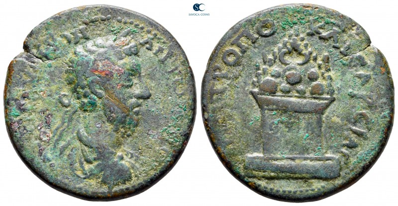 Cappadocia. Caesarea - Eusebeia. Commodus AD 177-192. 
Bronze Æ

31 mm, 14,25...