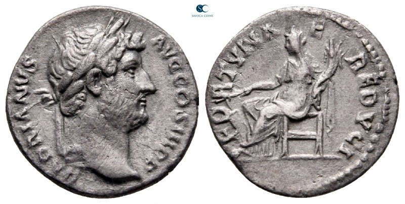 Hadrian AD 117-138. Rome
Denarius AR

16 mm, 2,88 g

HADRIANVS AVG COS III ...