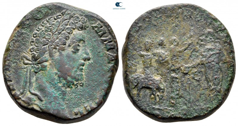 Commodus AD 177-192. Struck AD 191. Rome
Sestertius Æ

28 mm, 23,83 g

[......