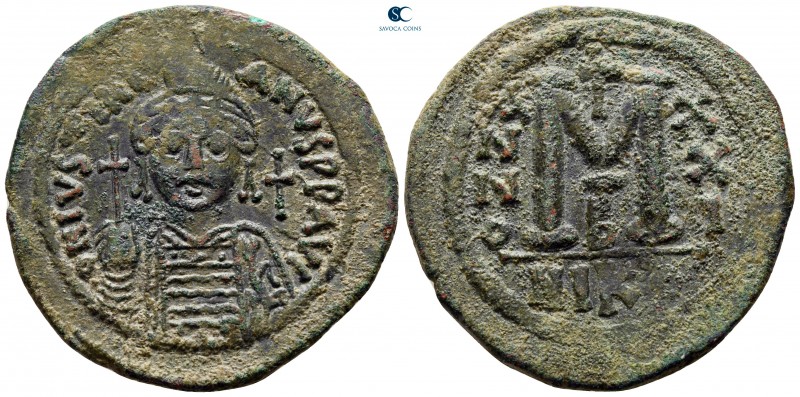 Justinian I AD 527-565. Nikomedia
Follis or 40 Nummi Æ

37 mm, 19,83 g

D N...