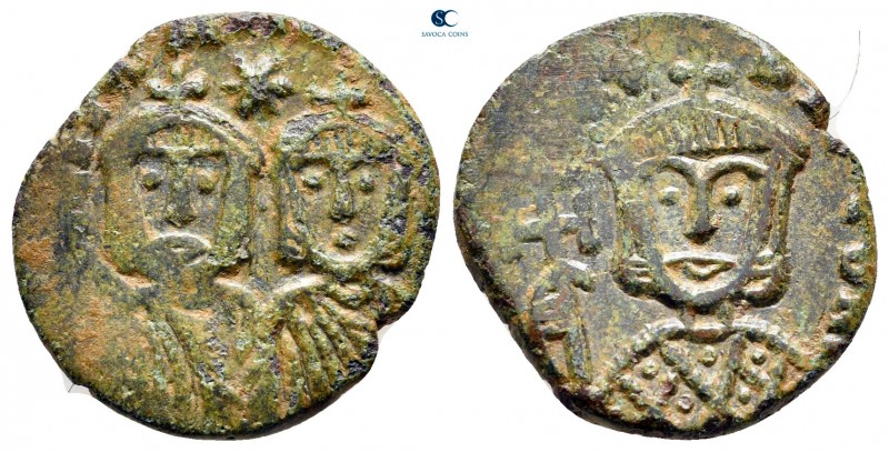 Maurice Tiberius AD 582-602. Constantinople
Follis or 40 Nummi Æ

19 mm, 3,16...