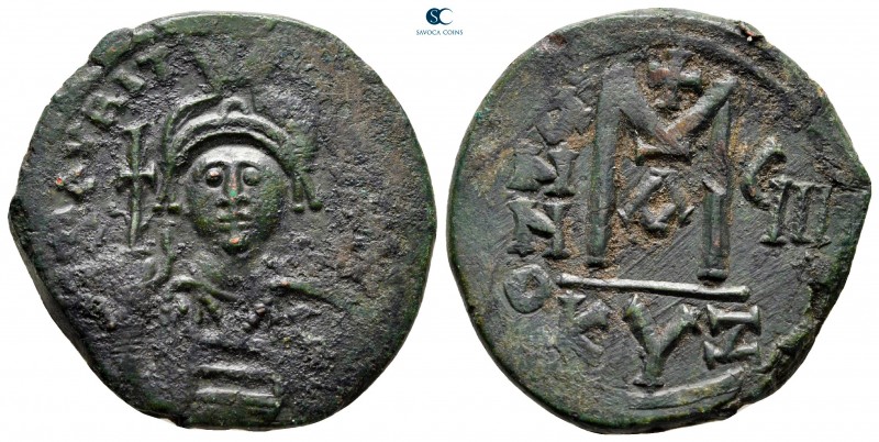 Maurice Tiberius AD 582-602. Cyzicus
Follis or 40 Nummi Æ

29 mm, 11,05 g

...