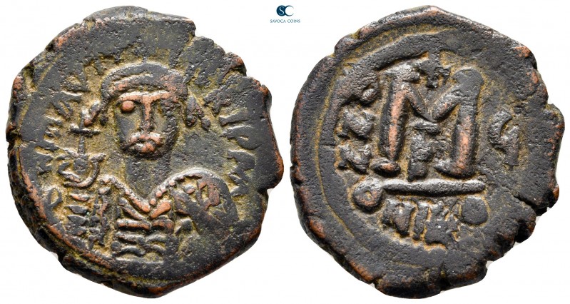 Maurice Tiberius AD 582-602. Nikomedia
Follis or 40 Nummi Æ

28 mm, 11,82 g
...