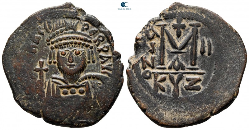 Heraclius AD 610-641. Cyzicus
Follis or 40 Nummi Æ

32 mm, 11,19 g

Helmete...