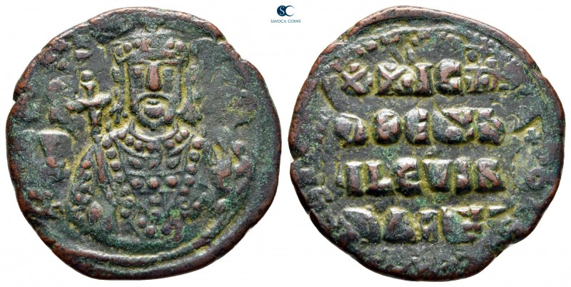 Nicephorus II Phocas AD 963-969. Constantinople
Follis Æ

27 mm, 7,19 g

+ ...