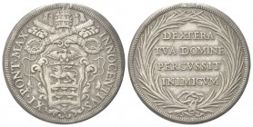 ROMA
Innocenzo XI (Benedetto Odescalchi), 1676-1689.
Piastra.
Ag gr. 31,47
Dr. INNOCENTIVS XI PONT MAX Stemma sormontato da triregno e chiavi decu...