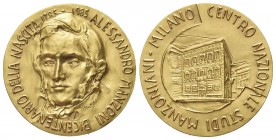 MILANO
Alessandro Manzoni (scrittore e letterato),1785-1873.
Medaglia 1985 opus U. Attardi.
Æ dorato gr. 26,87 mm 40
Dr. ALESSANDRO MANZONI BICENT...