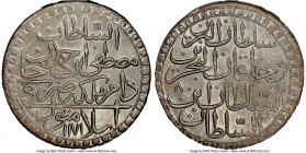Ottoman Empire. Mustafa III 2 Zolota AH 1171 Year 8 (1764/1765) MS64 NGC, Istanbul mint (in Turkey), KM324.1, Dav-326. An appealing near-gem exhibitin...