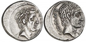 (hacia 54 a.C.). Gens Pompeia. Denario. (Bab. 4) (Craw 434/1). 3,90 g. Algo descentrada. Muy escasa. MBC+.