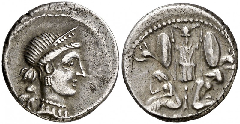 (46-45 a.C.). Julio César. Denario. (Spink 1404) (S. 13) (Craw. 468/1). 3,95 g. ...
