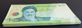 Iran, 10.000 Rials, 2017, UNC, p159, (Total 50 banknotes)
Estimate: USD 40-80