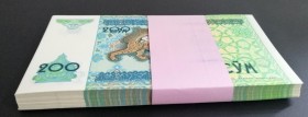 Uzbekistan, 200 Sum, 1997, UNC, p80, BUNDLE
(Total 100 consecutive banknotes)
Estimate: USD 25-50