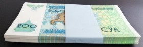 Uzbekistan, 200 Sum, 1997, UNC, p80, BUNDLE
(Total 100 consecutive banknotes)
Estimate: USD 30-60
