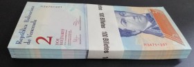 Venezuela, 2 Bolívares, 2012, UNC, p88e, BUNDLE
(Total 100 consecutive banknotes)
Estimate: USD 20-40