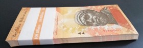 Venezuela, 5 Bolívares, 2013, UNC, p89e, BUNDLE
(Total 100 consecutive banknotes)
Estimate: USD 20-40