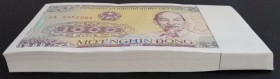 Viet Nam, 1.000 Dông, 1988, UNC, p106, BUNDLE
(Total 100 consecutive banknotes)
Estimate: USD 20-40