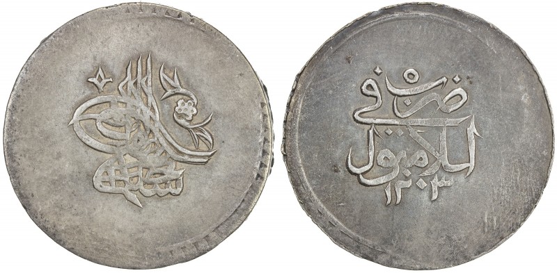 TURKEY: Selim III, 1789-1807, AR piastre (12.76g), Islambul, AH1203 year 5, KM-4...