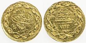 TURKEY: Mahmud II, 1808-1839, AV ½ cedid mahmudiye (0.79g), Kostantiniye, AH1223 year 32, KM-644, ex-mount, EF-AU.
Estimate: $50 - $75