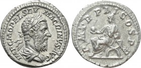 MACRINUS (217-218). Denarius. Rome. 

Obv: IMP C M OPEL SEV MACRINVS AVG. 
Laureate and draped bust right.
Rev: P M TR P II COS P P. 
Macrinus se...