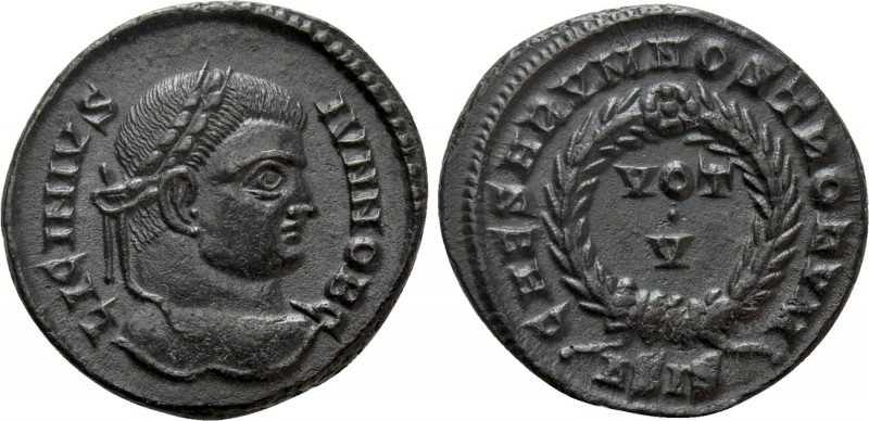 LICINIUS II (Caesar, 317-324). Follis. Siscia. 

Obv: LICINIVS IVN NOB C. 
La...