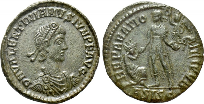 VALENTINIAN I (364-375). Follis. Siscia. 

Obv: D N VALENTINIANVS IVN P F AVG....