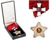 FINLAND
ORDER OF THE LION OF FINLAND
Grand Cross Set. Sash Badge, 1st Class, instituted in 1942. Sash Badge, 55 mm, gilt Silver, Finnish hallmark "8...