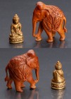 MIXED LOTS
Lot of 2
A funny figurine in light bronze representing the Buddha sitting in lotus. Mid 20th century work, height 38 mm. Attach: an eleph...