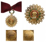 PERU
ORDER OF THE SUN OF PERU
Grand Officers Set, 2nd Class, instituted in 1821. Neck Badge, 87x58 mm, gilt Bronze, maker`s mark "Zuloeta S.A.- Lima...