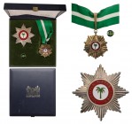SURINAM
Honorary Order of the Palm
Grand Officer's Set, Civil Division, instituted in 1975. Neck Badge, 57x52 mm, gilt Silver, makers' mark "Agri De...