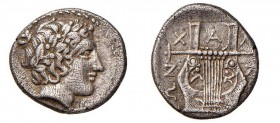 Tetrobol AR
Macedon, Olynthos, Chalkidian League, c. 432-348 BC, Laureate head of Apollo right / Lyre
15 mm, 2,30 g
SNG ANS 518 var.